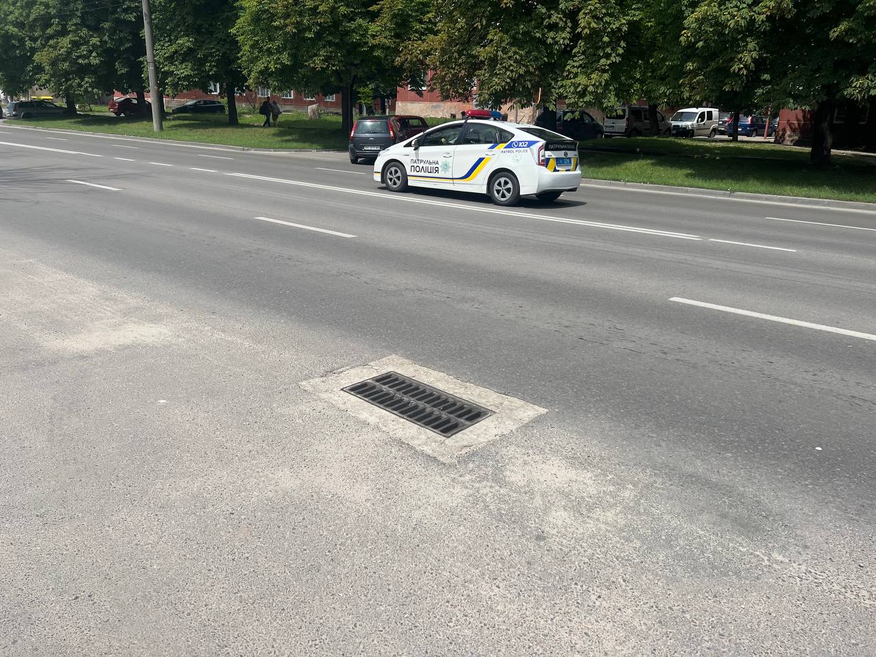 Новини Тернополя - фото з Понад 40 дощоприймачів журналісти нарахували на проспекті Злуки. Чому ж затоплює ділянку біля «Універсаму»?