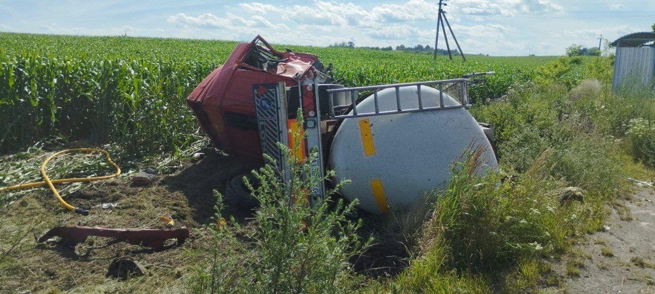 Новини Хмельницького - фото з Автотроща із 14-ма загиблими: маршрутка «Рівне – Хмельницький» не розминулась з вантажівкою
