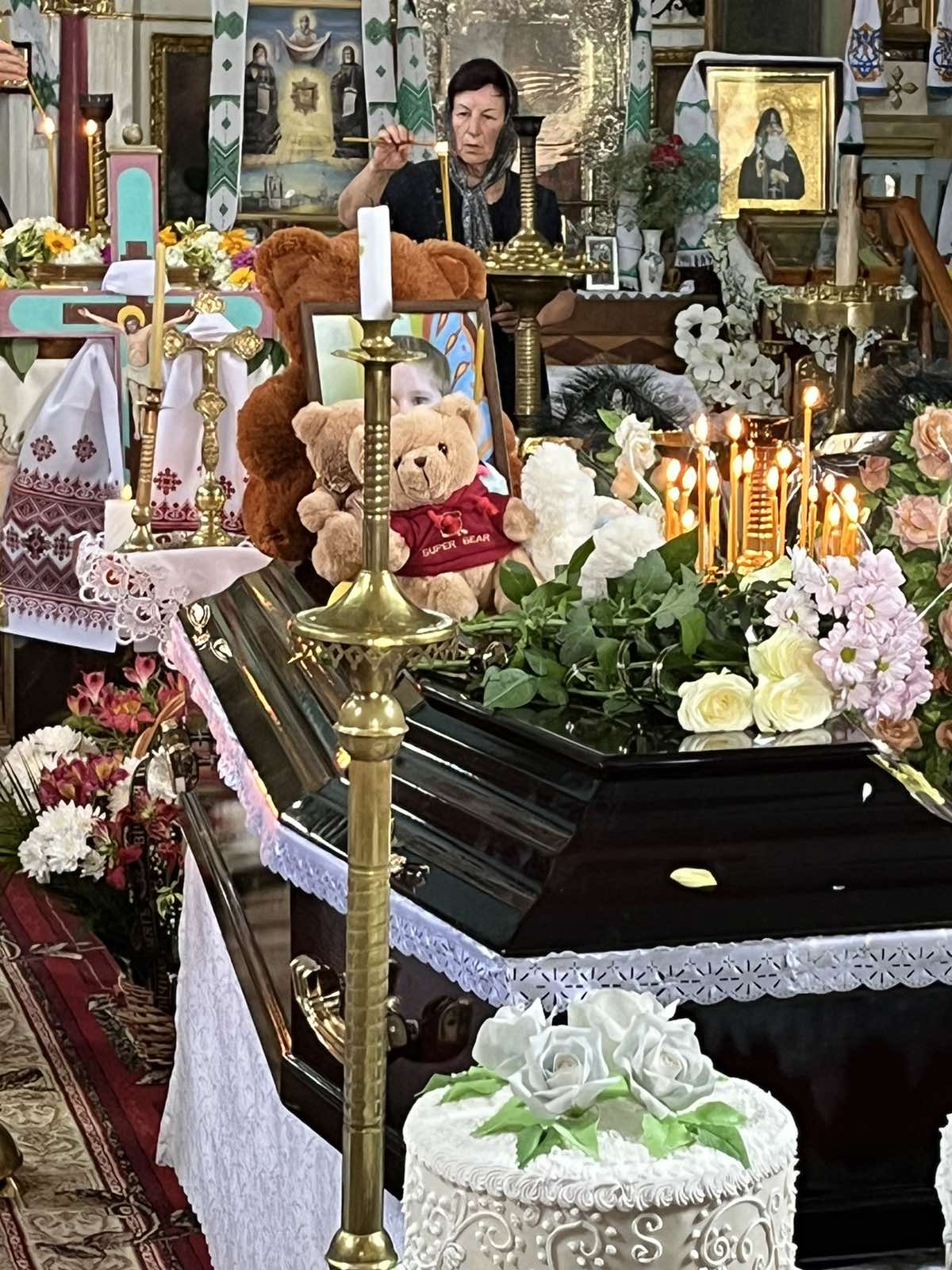 Новини Тернополя - фото з Повернувся з фронту, аби привітати сина з 6-річчям. В аварії загинула сім'я військового