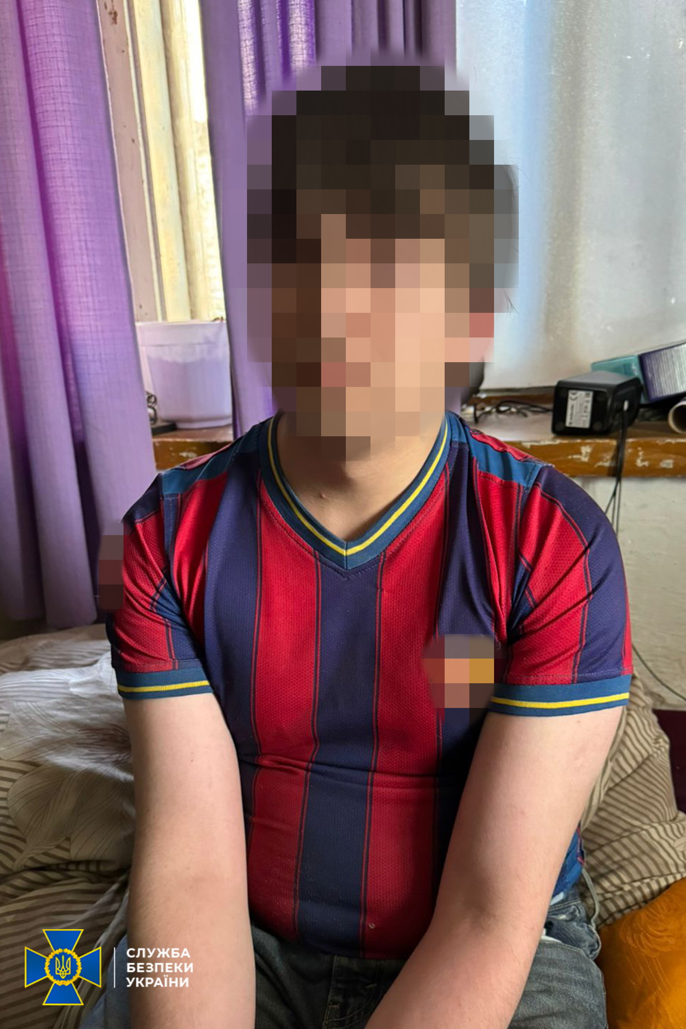 Новини Тернополя - фото з На Тернопільщині затримали одного з двох синів агента-пастора ФСБ, який шпигував за позиціями ЗСУ На зображенні може бути: 1 особа та текст