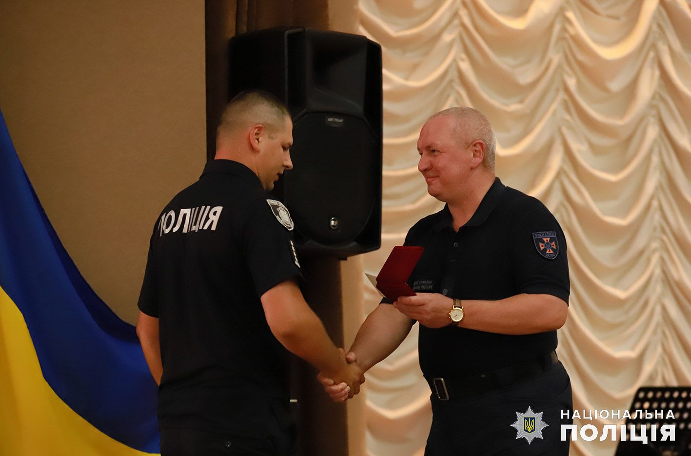 Новини Хмельницького - фото з У Хмельницькому поліцейські отримали відзнаки «Герой-рятівник»