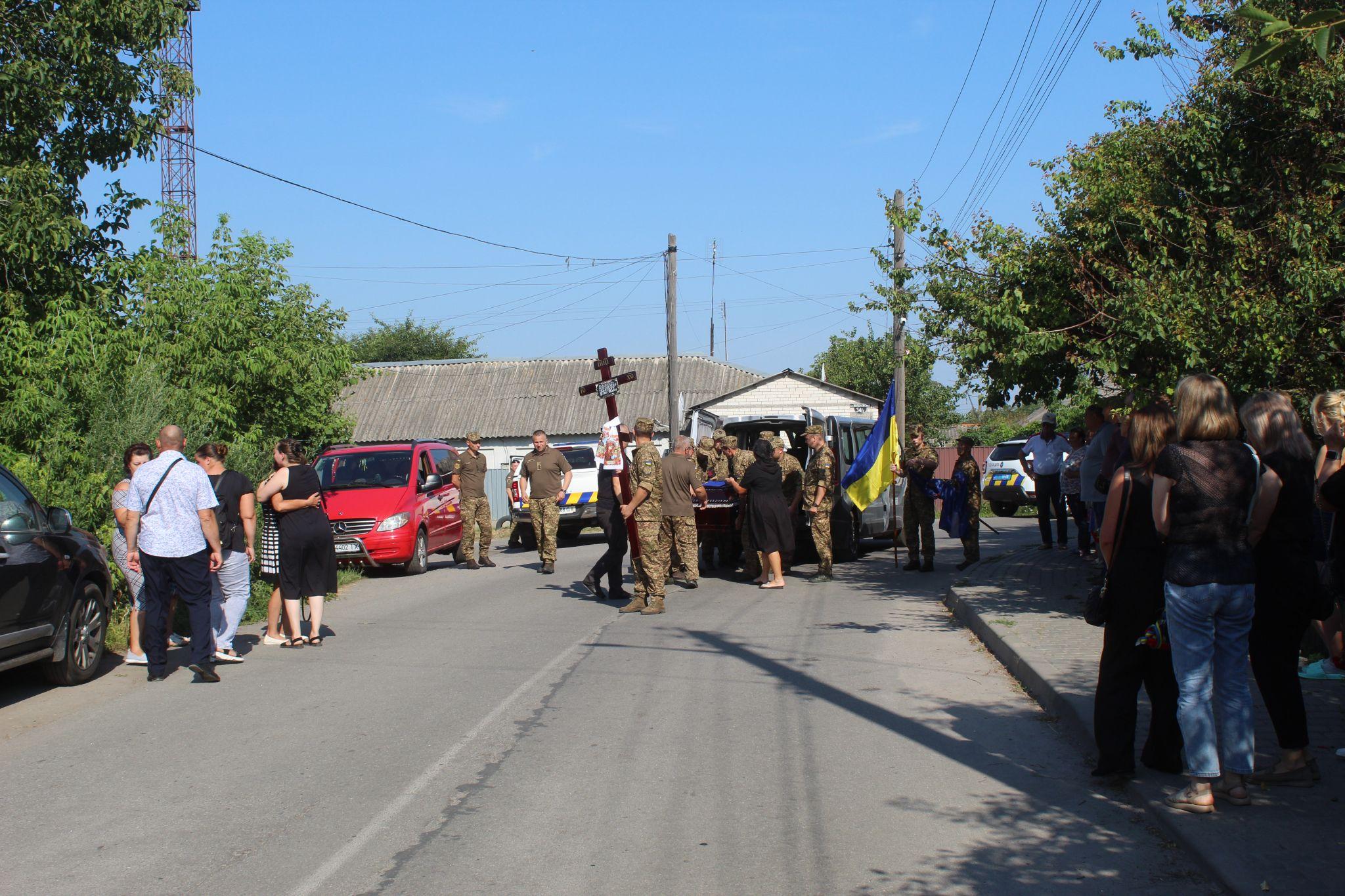 Новини Козятина - фото з Ввечері сказав Ірині «добраніч», а ранком вона дізналася, що її коханий загинув в бою