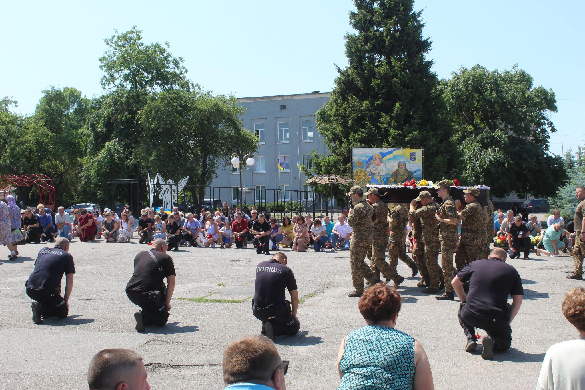 Новини Козятина - фото з Ввечері сказав Ірині «добраніч», а ранком вона дізналася, що її коханий загинув в бою