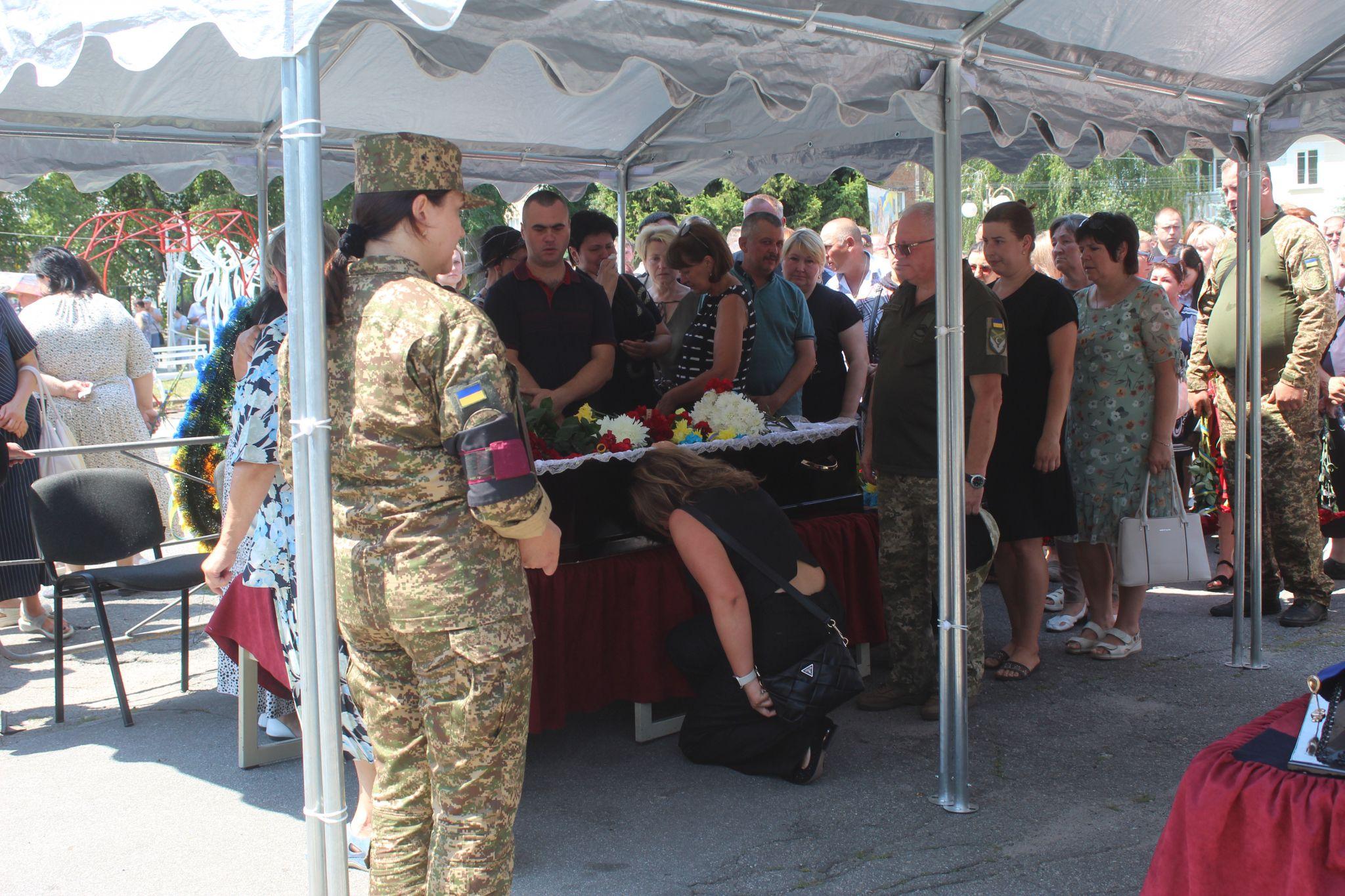 Новини Козятина - фото з Ввечері сказав Ірині «добраніч», а ранком вона дізналася, що її коханий загинув в бою