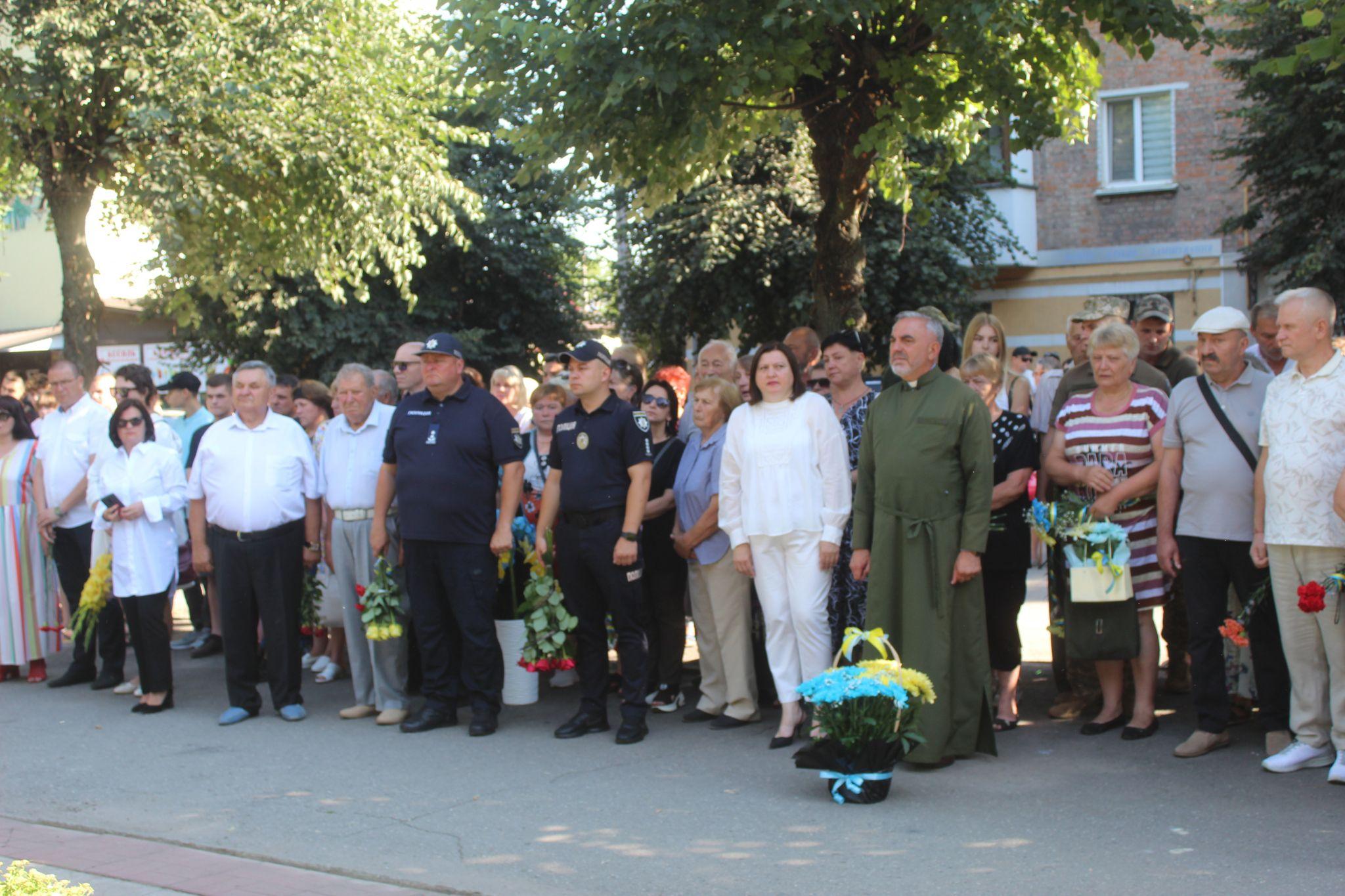Новини Козятина - фото з На День міста відкрили Дошку пам’яті та Алею Слави