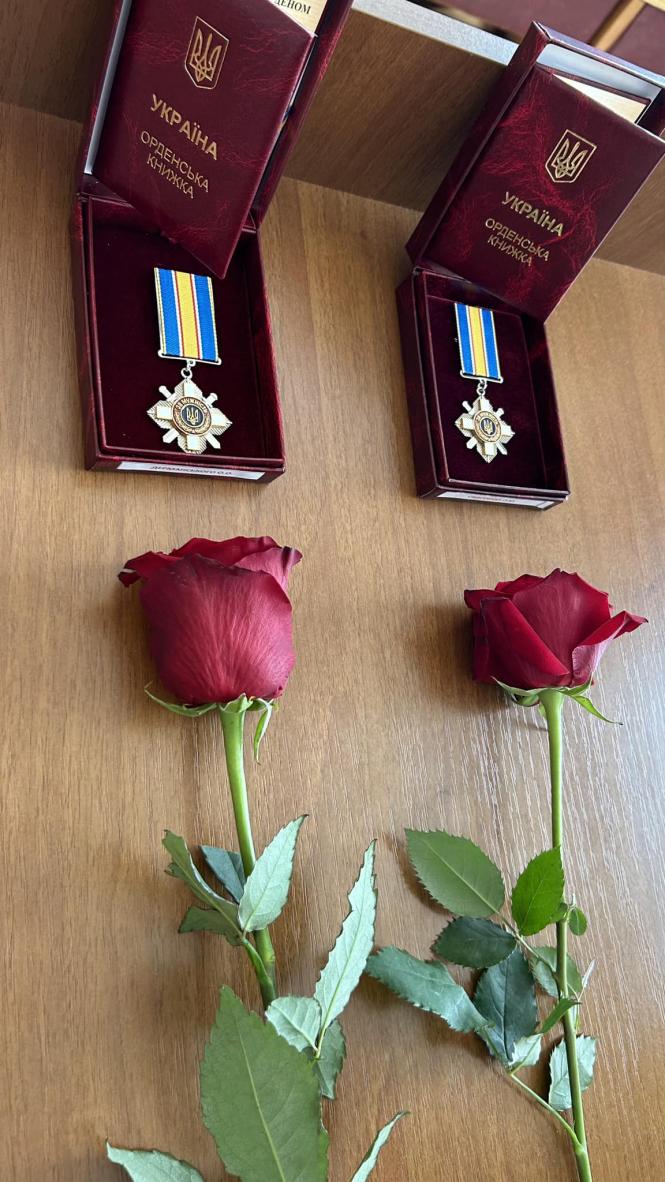 Новини Вінниці - фото з Матері полеглого воїна, який понад рік вважався безвісти зниклим, вручили орден сина