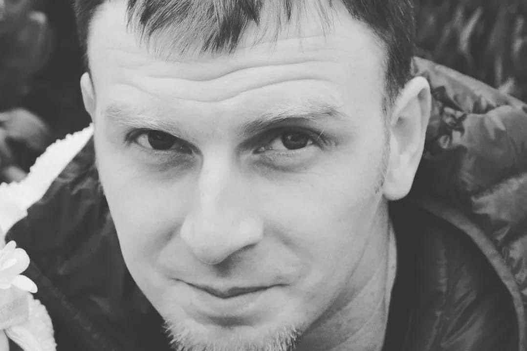 Новини Тернополя - фото з У Тернополі відкривають памʼятну фотовиставку Дениса Кривого «Краса Бузького Гарду». У боях за Бахмут загинув фотограф Денис Кривий