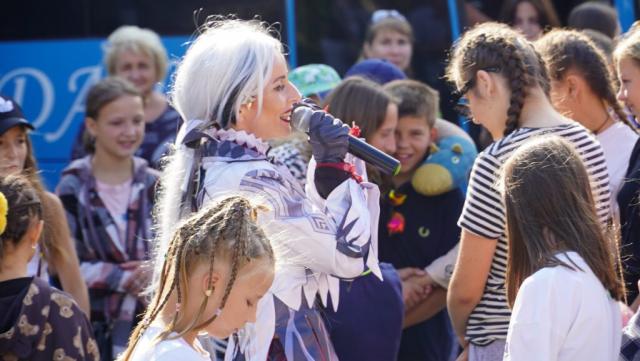 Новини Житомира - фото з Майже 100 дітей ДБСТ вирушили на відпочинок до оздоровчого центру «Артек-Буковель». ВІДЕО