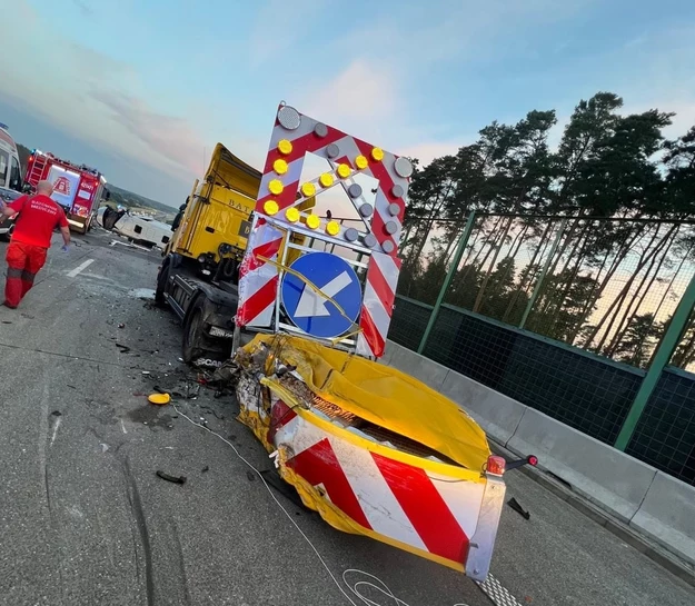 Новини Тернополя - фото з У Польщі перекинувся автобус із українцями: серед постраждалих є діти Фото з місця ДТП в Польщі