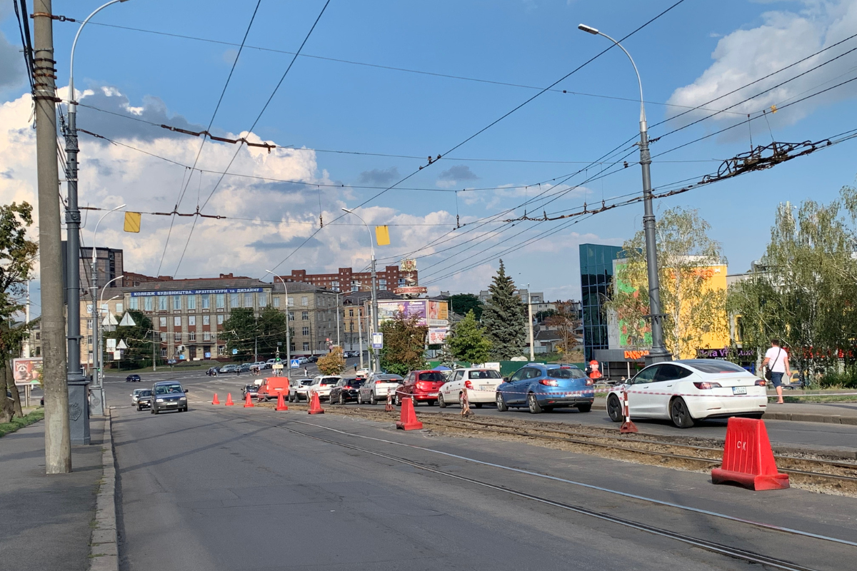 Новини Вінниці - фото з Капітальний ремонт трамвайних колій: роботи ведуться на ділянці біля Центрального мосту