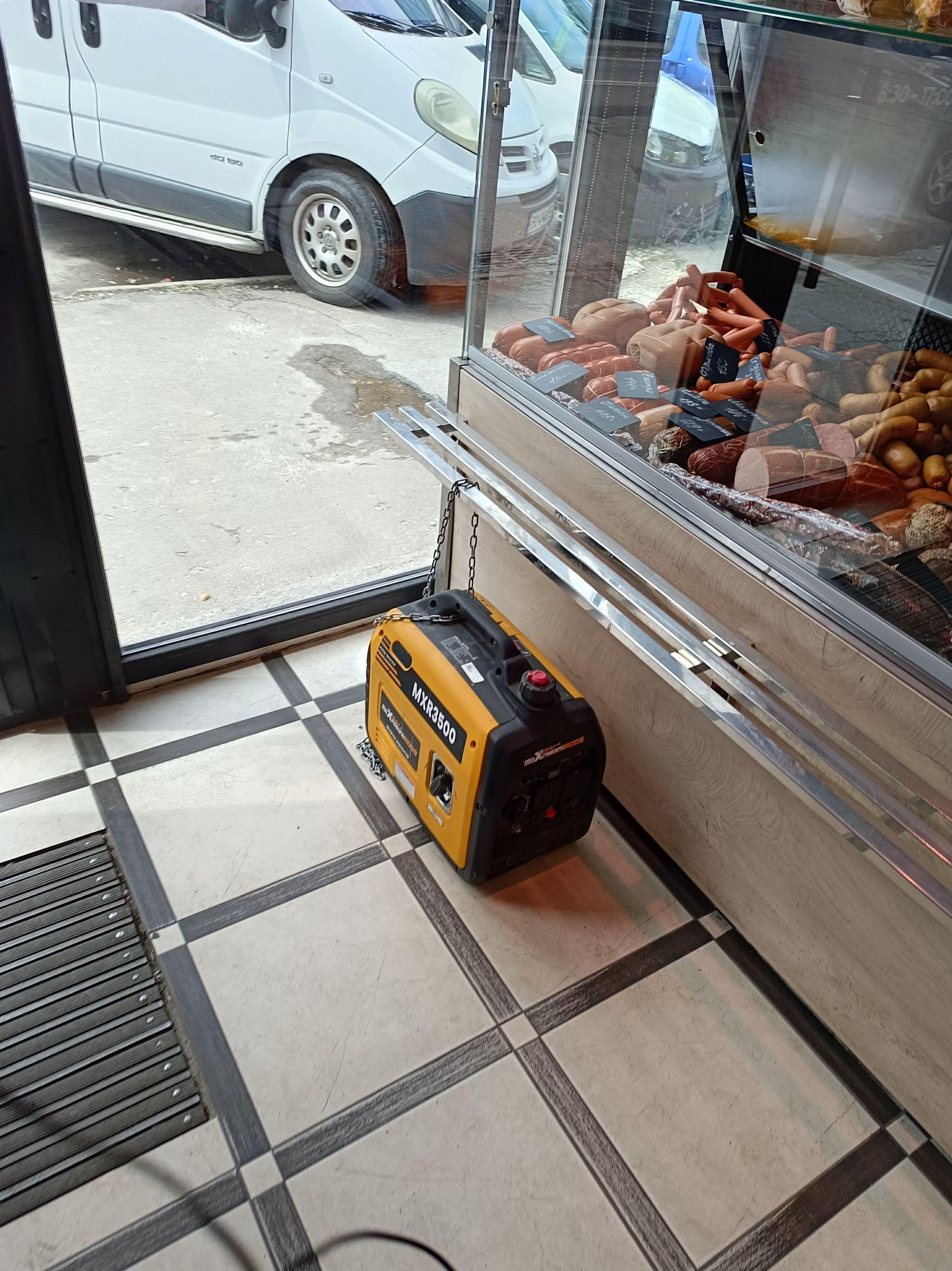 Новини Тернополя - фото з Як зберігають заморожені продукти у магазинах під час відключення світла: «20 хвилин» перевірили