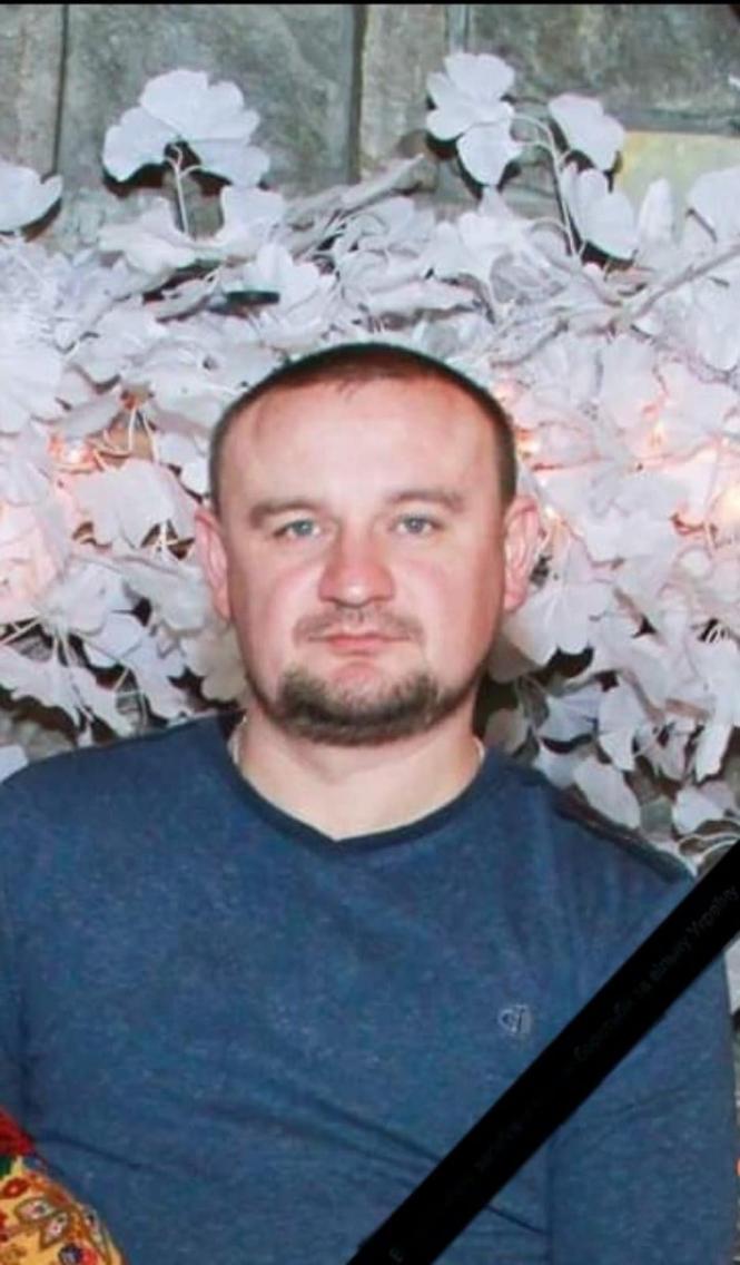 Новини Вінниці - фото з Краснопільська громада попрощалася із полеглим воїном, який захищав країну з часів АТО