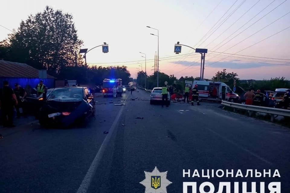 Новини Хмельницького - фото з 15-річний син хмельничанки став учасником потрійної ДТП у Вінниці. Загинула дівчина