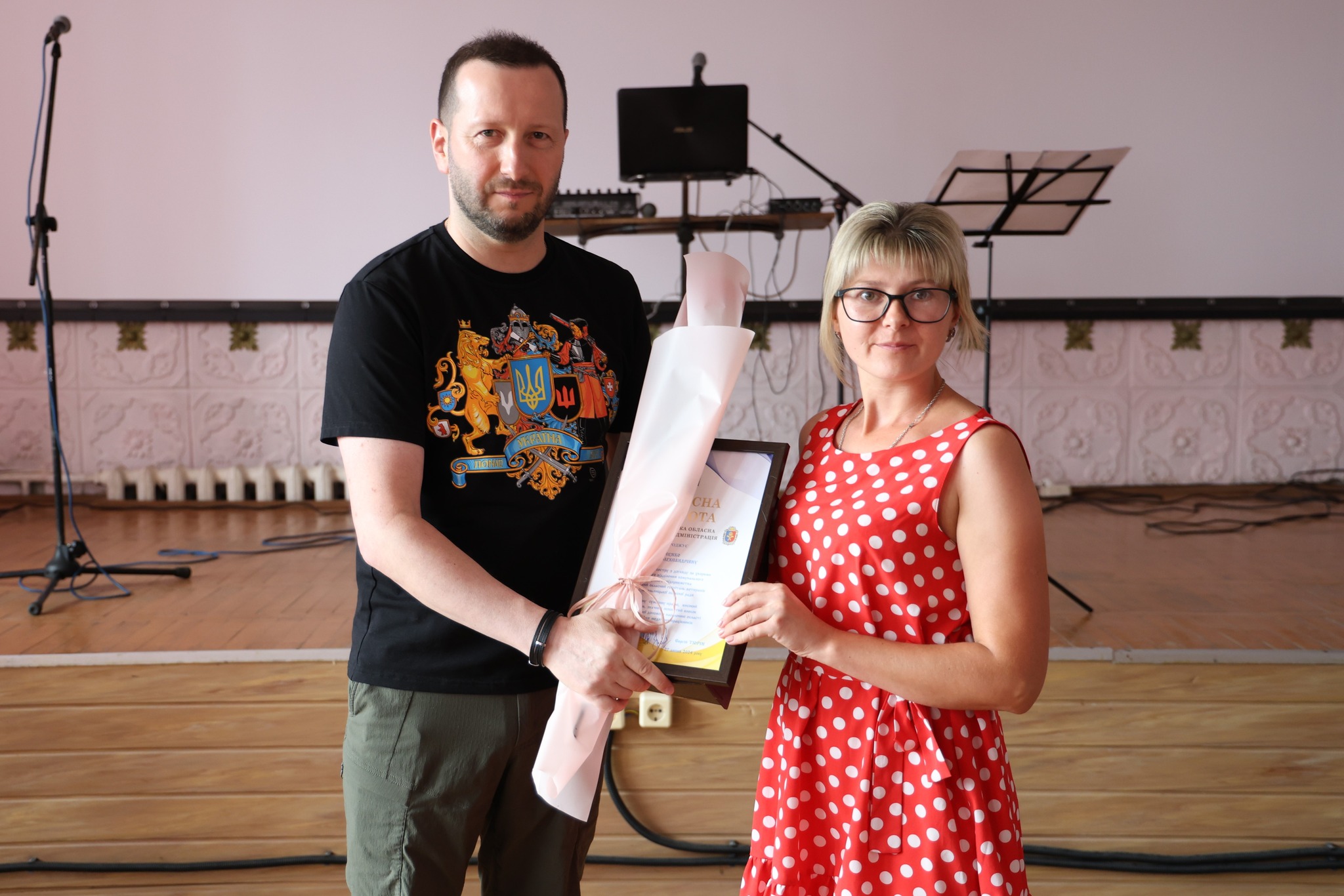 Новини Хмельницького - фото з Хмельницьким медикам вручили грамоти та подяки з нагоди свята (ФОТО)