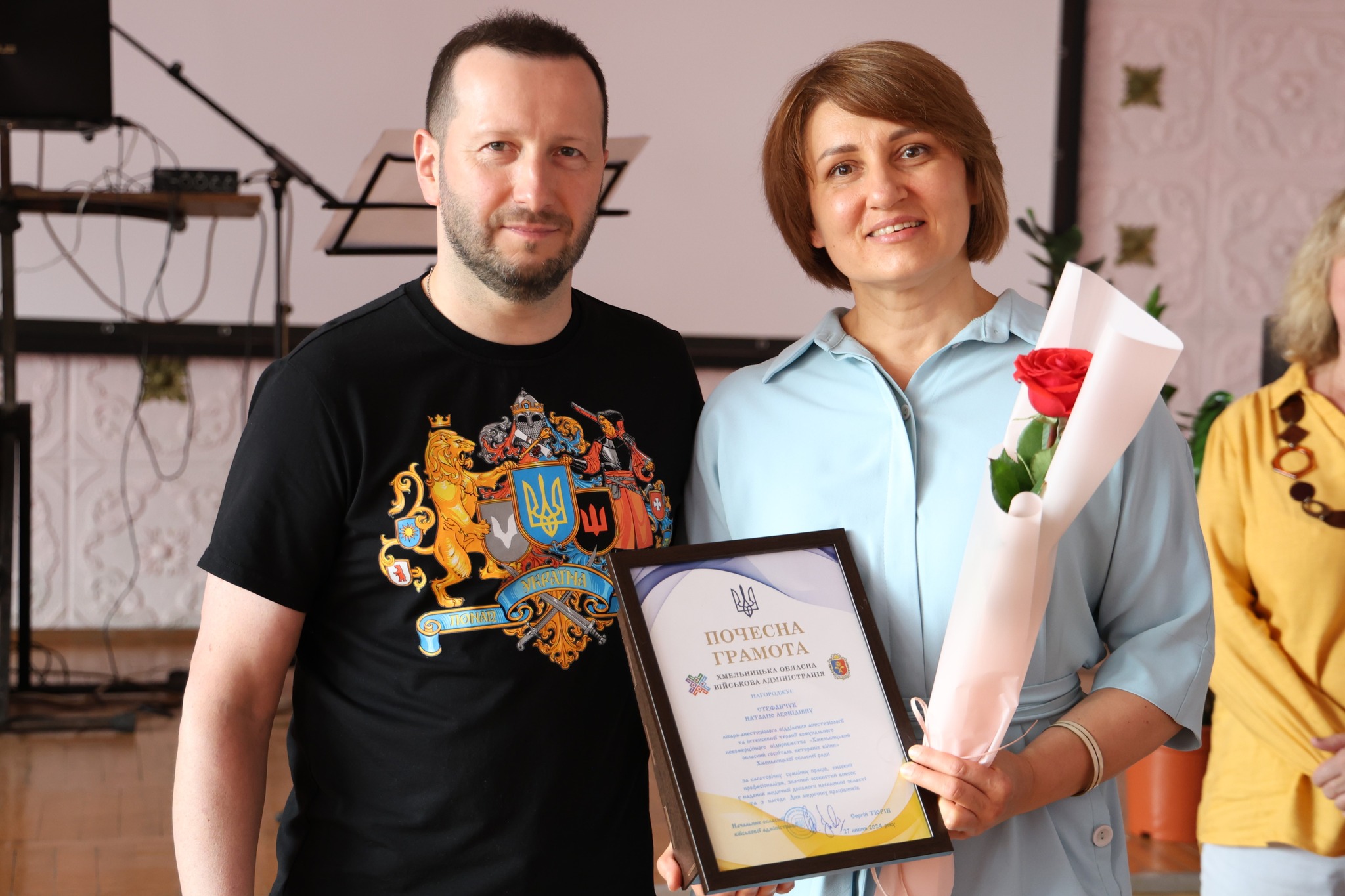 Новини Хмельницького - фото з Хмельницьким медикам вручили грамоти та подяки з нагоди свята (ФОТО)