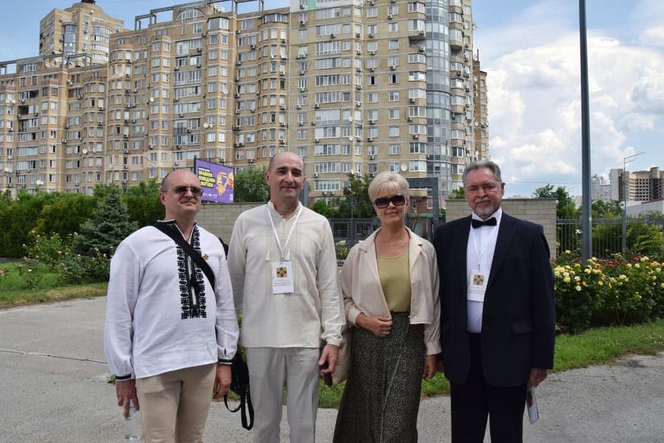 Новини Тернополя - фото з Двоє лікарів з Тернопільщини отримали медичний «Оскар» На зображенні може бути: 4 людини та текст