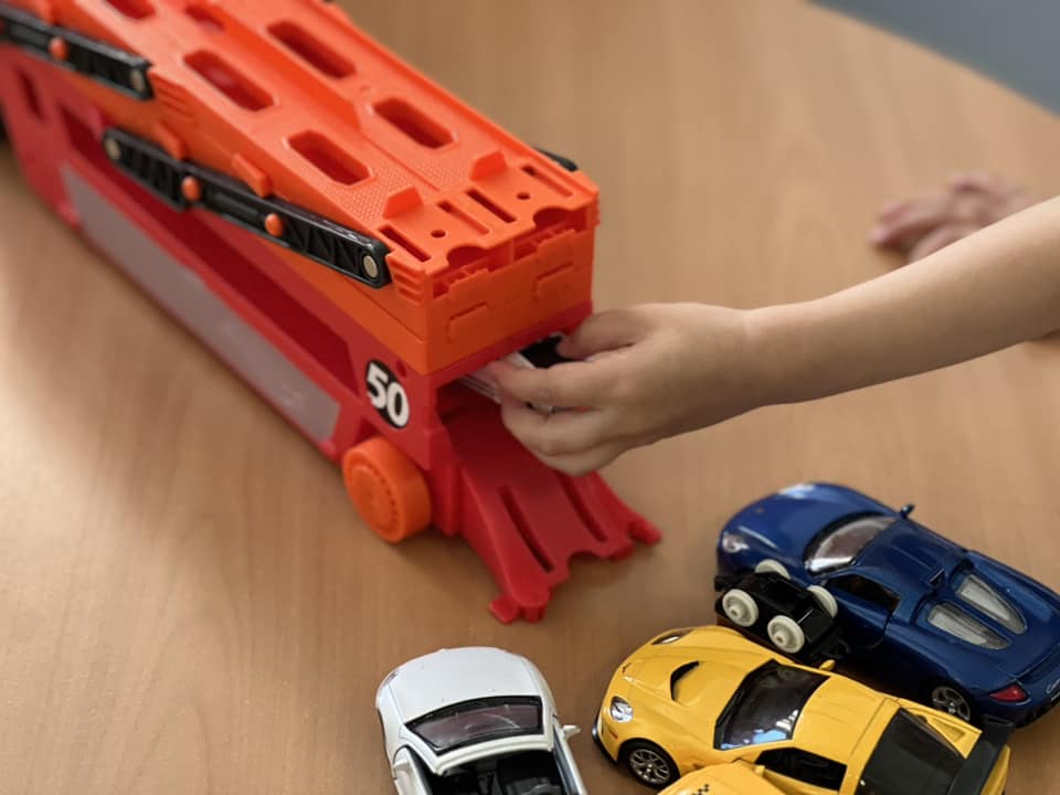 Новини Тернополя - фото з Лікарі видалили кілограмову пухлину: у Львові прооперували дворічну тернополянку На зображенні може бути: іграшка та текст