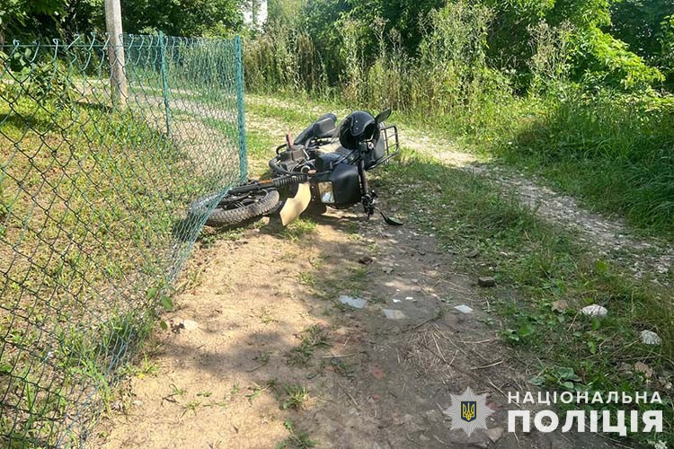 Слідчі поліції встановлюють обставини двох автопригод, які трапилися на Тернопільщині