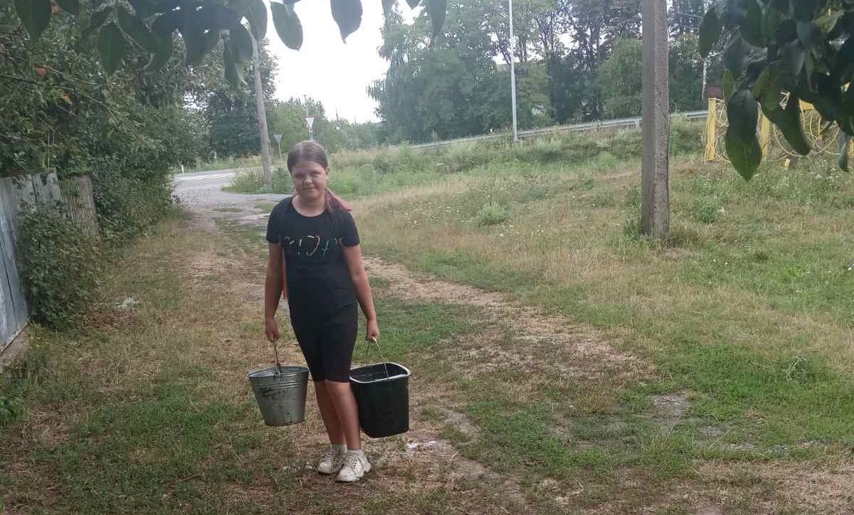 Новини Вінниці - фото з «Така пекельна спека, а ми без краплі води». У Пултівцях навіть в амбулаторії сухі крани