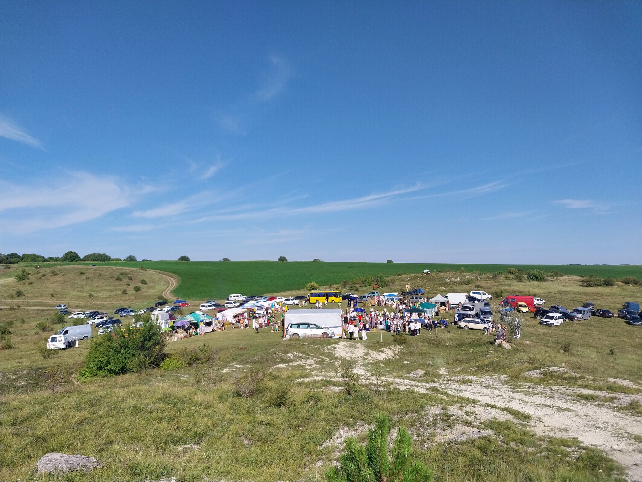 Новини Хмельницького - фото з У сільській громаді на Хмельниччині наярмаркували понад 140 тисяч гривень для ЗСУ