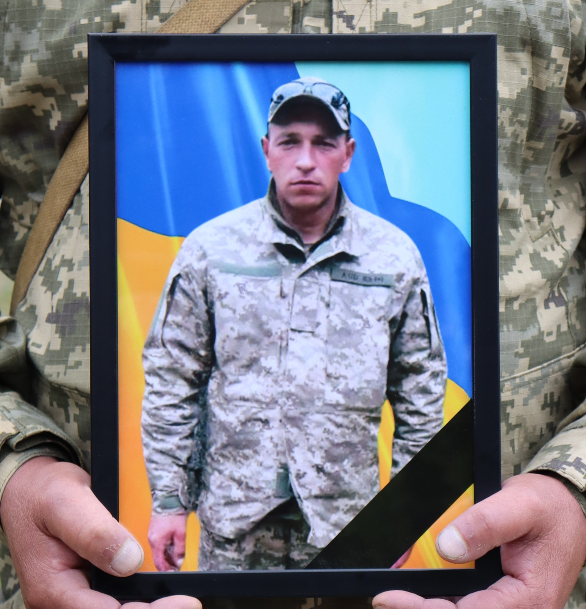 Новини Хмельницького - фото з Вважались зниклими безвісти: на Хмельниччині попрощались з трьома полеглими бійцями