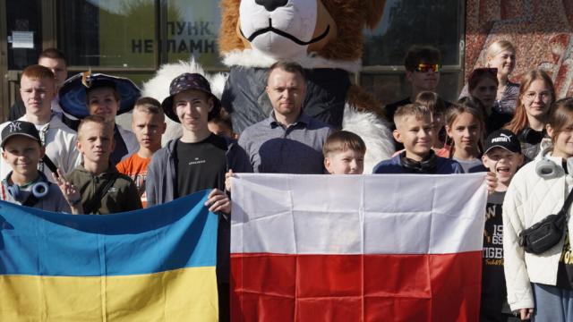 Новини Житомира - фото з 47 дітей-пільговиків Житомирщини вирушили на відпочинок до Польщі