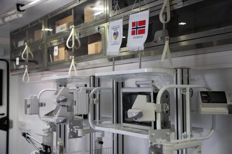 Новини Житомира - фото з Національна гвардія України отримала пересувний хірургічний комплекс для швидкого надання допомоги