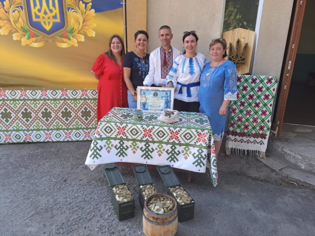 Новини Тернополя - фото з Зі світу по нитці: Нагірянська громада зібрала понад 21 тисячу по 1 гривні для ЗСУ та встановила рекорд