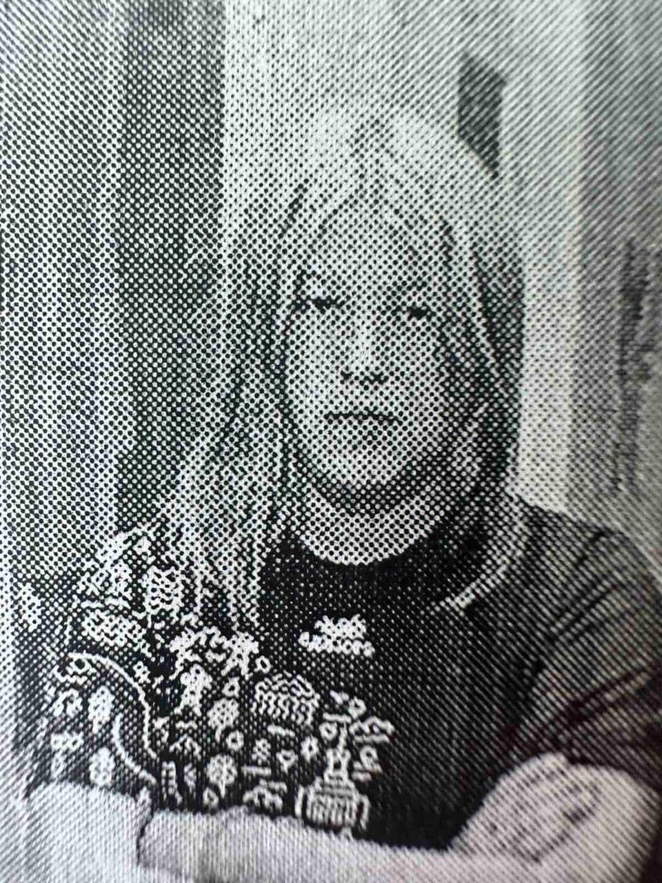 Можливо, це чорно-біле зображення 1 людини