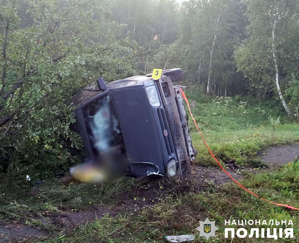поліція розслідує смертельну дтп на олевщині: водій був нетверезим