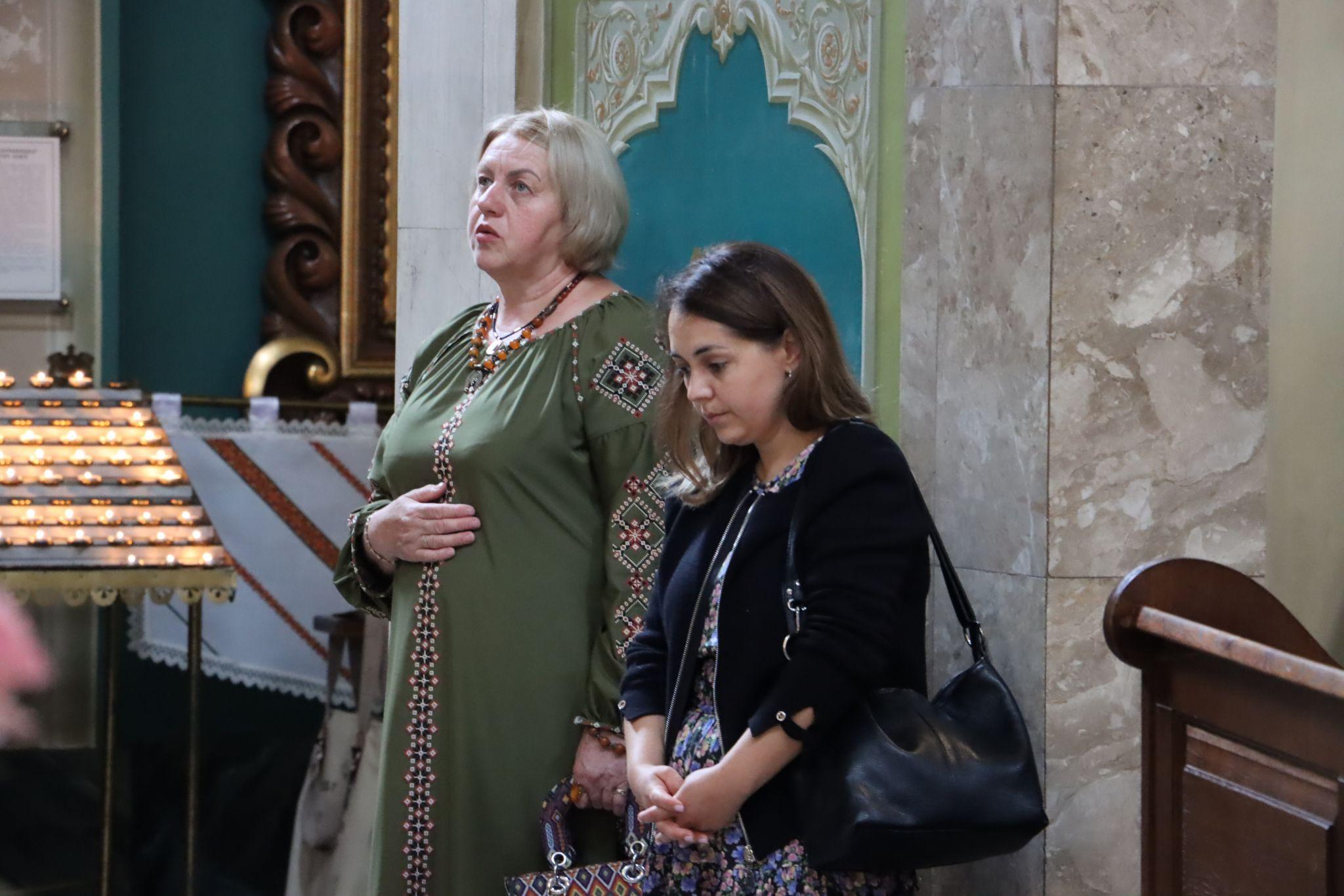 Новини Тернополя - фото з Як тернополяни освячували кошики на Спаса: репортаж з місцевих храмів