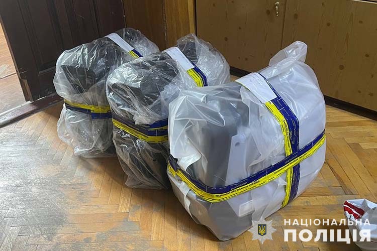 Новини Тернополя - фото з Двоє тернополян вкрали зі складу інструментів на 350 тисяч гривень чоловіків, причетних до крадіжок електроінструментів, викрили поліцейські тернополя: одному із них уже оголосили підозру