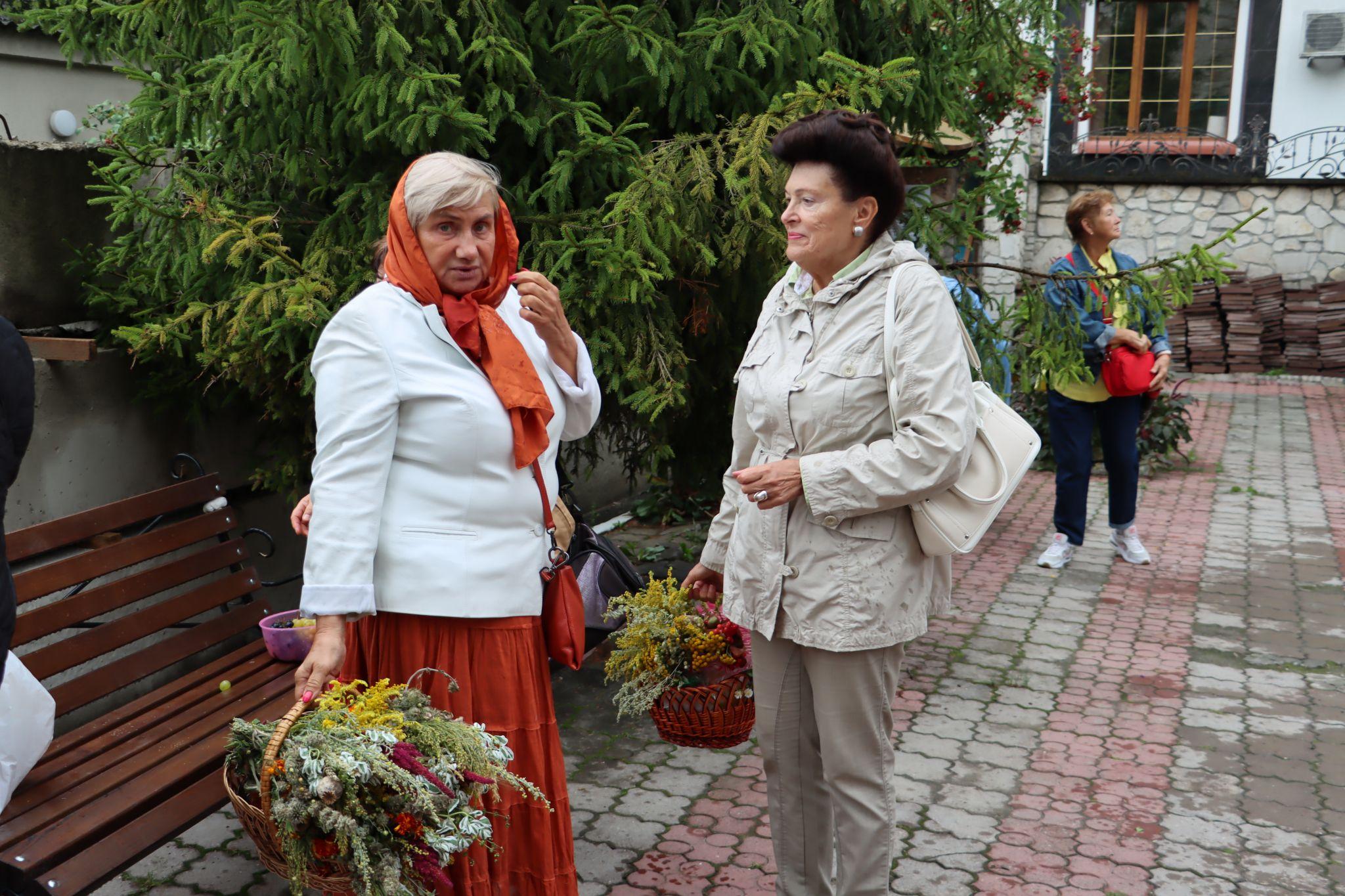 Новини Тернополя - фото з Як тернополяни освячували кошики на Спаса: репортаж з місцевих храмів