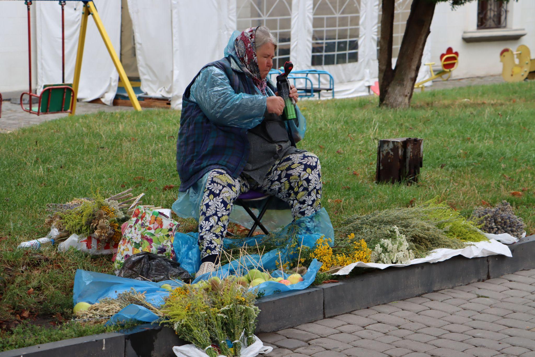 Новини Тернополя - фото з Як тернополяни освячували кошики на Спаса: репортаж з місцевих храмів