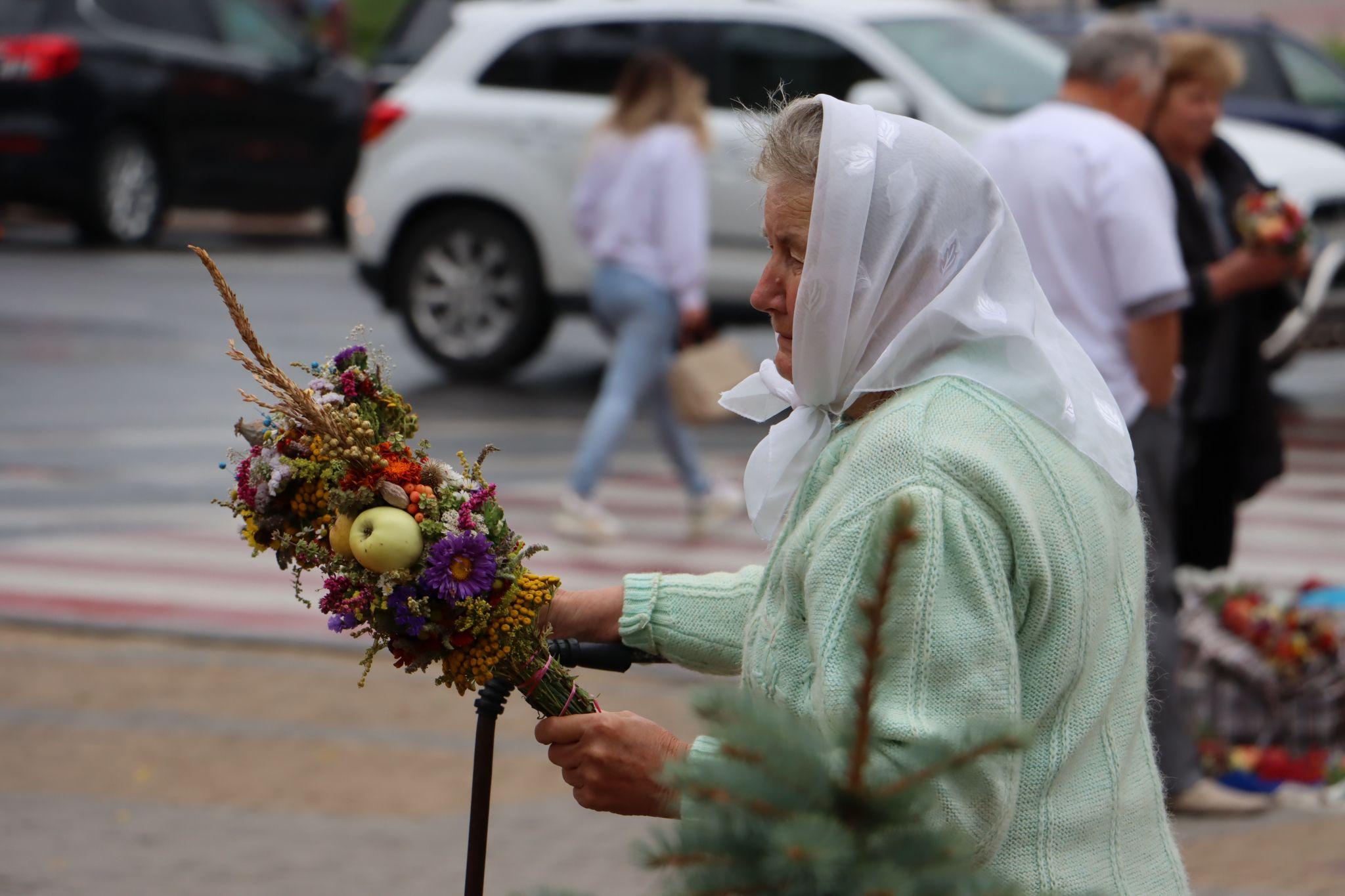 Новини Тернополя - фото з Як тернополяни освячували кошики на Спаса: репортаж з місцевих храмів