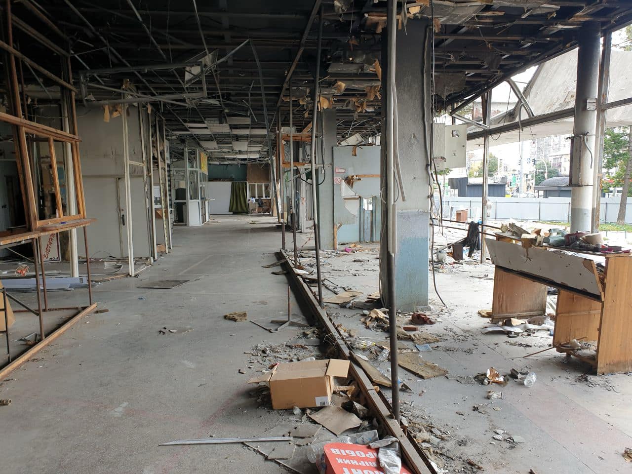 Новини Вінниці - фото з «Ми тут і зараз працюємо»: про хімчистку зі зруйнованого ракетами Будинку побуту