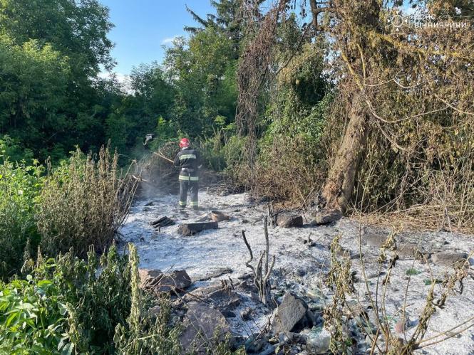 Новини Вінниці - фото з Горіла суха трава та три приватні будинки. На Вінниччині сталися 13 пожеж за добу