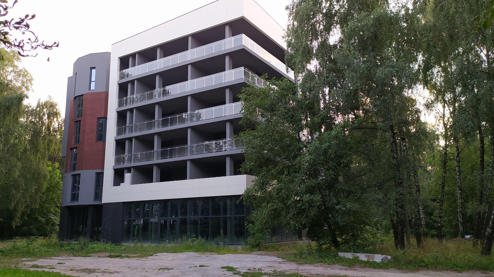 Новини Тернополя - фото з Обіцяну «Вуличну академію» в парку Нацвідродження здали в експлуатацію. Нічого спортивного тут не видно