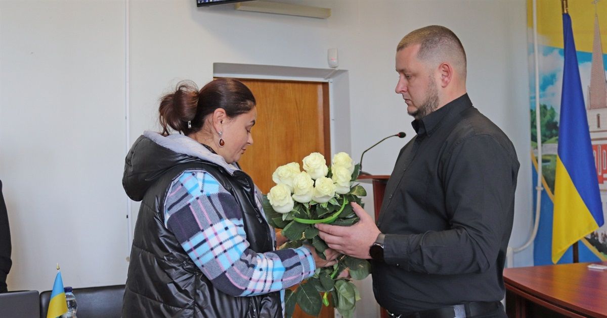 Новини Вінниці - фото з «Мені їх надіслав командир»: мама полеглого сина зберегла документи на нагородження 46 військових