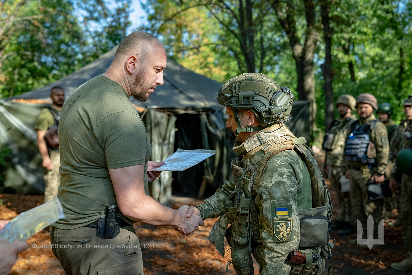 На зображенні може бути: 6 людей та текст