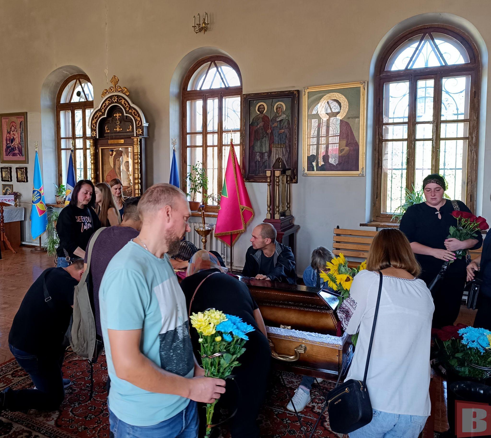 Новини Хмельницького - фото з Хмельницький попрощався з 40-річним воїном Вадимом Шушварем
