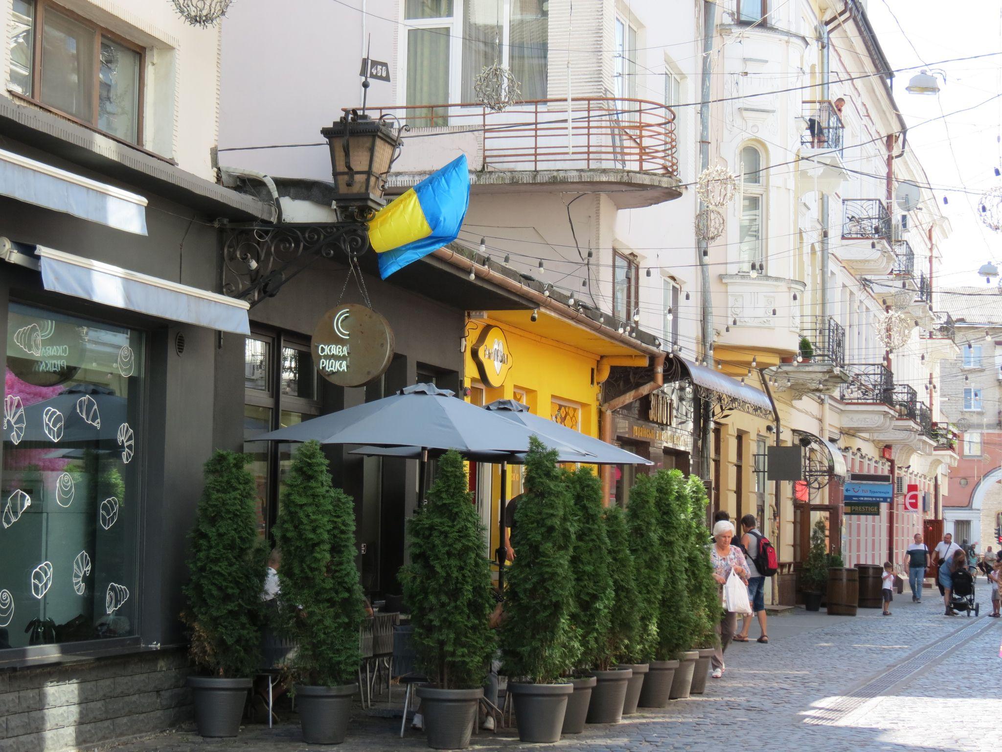 Новини Тернополя - фото з Як прикрасили Тернопіль до Дня Державного прапора
