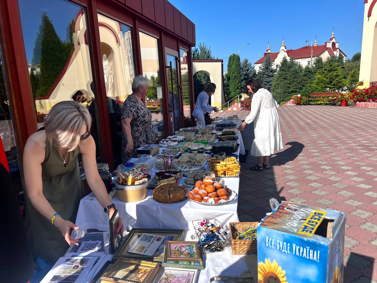 Новини Тернополя - фото з «Врятуй життя захисника»: тернополяни організували благодійний ярмарок