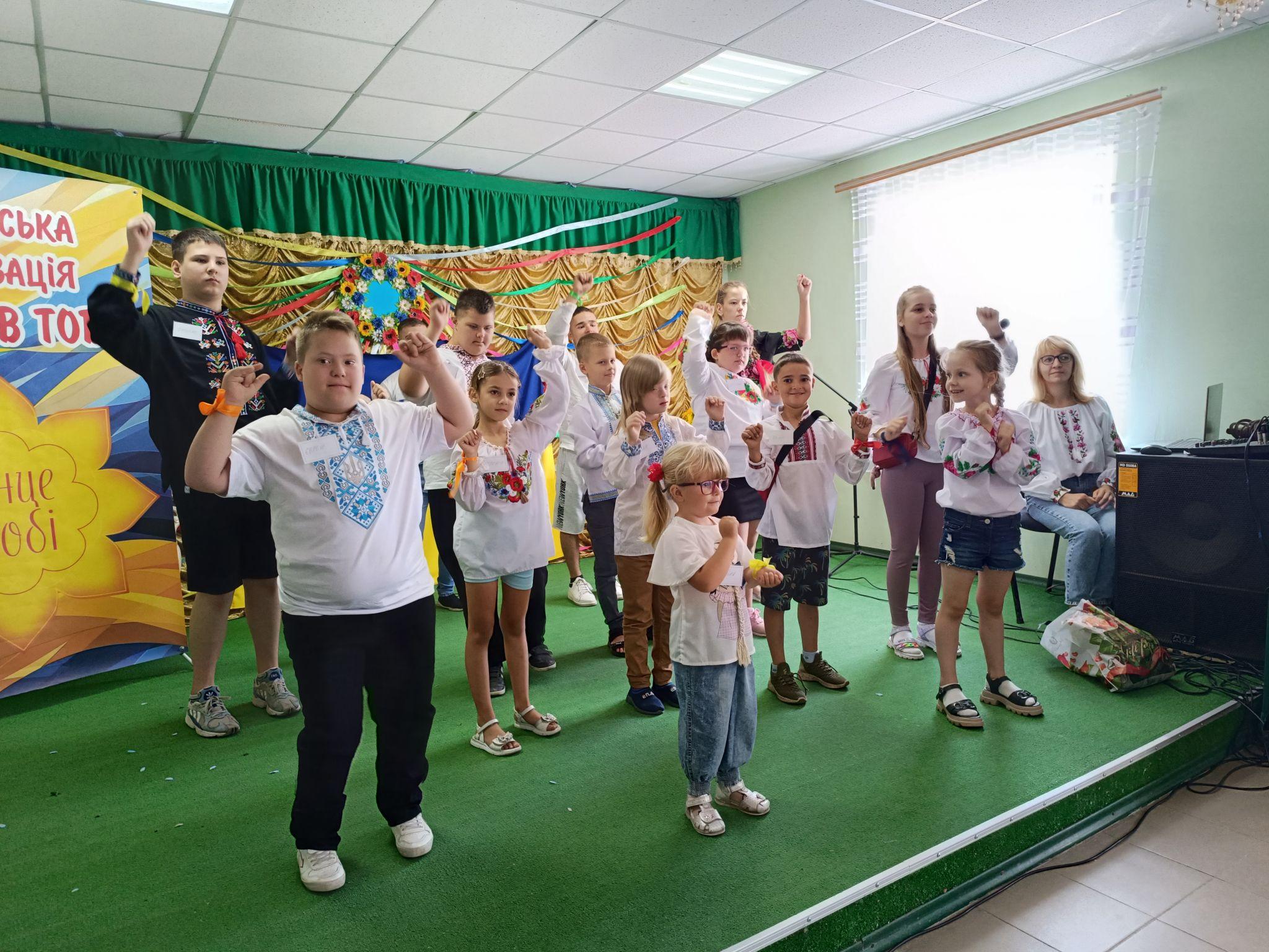 Новини Козятина - фото з Пройшли шість станцій і знайшли скарби: квест до Дня незалежності у Сестринівці