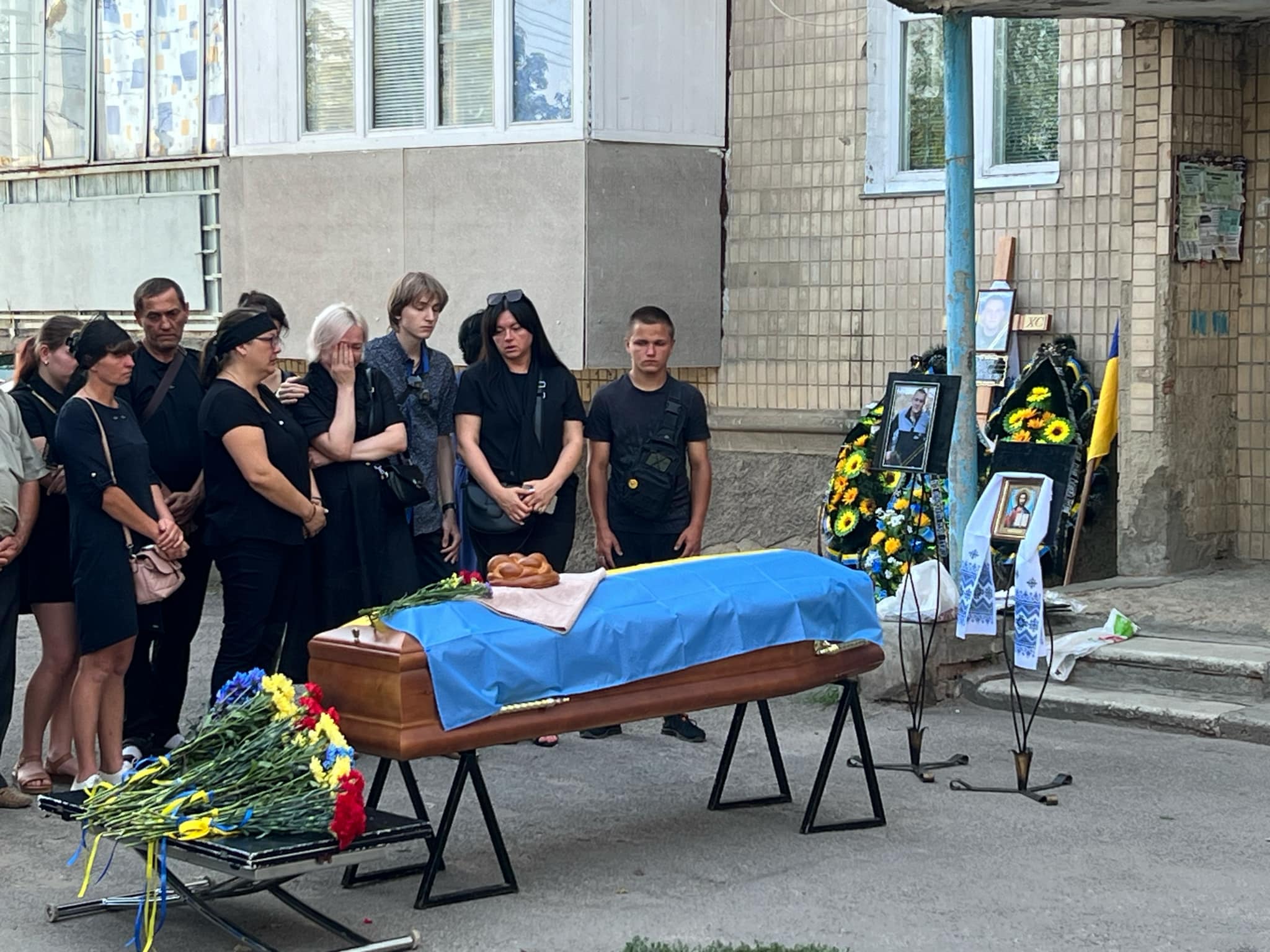 Новини Вінниці - фото з Від сьогодні мав бути у відпустці. Вінниця попрощалася із загиблим під Донецьком захисником