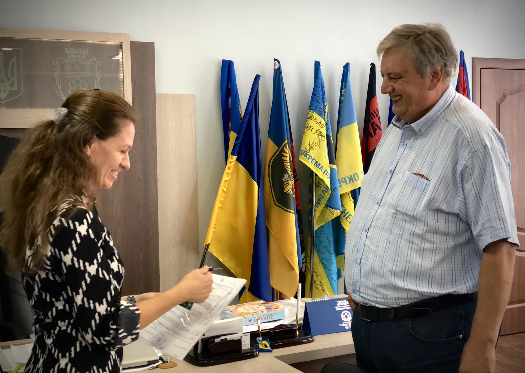 Новини Хмельницького - фото з Сім'ї загиблого Героя з Нетішина вручили ключі від квартири