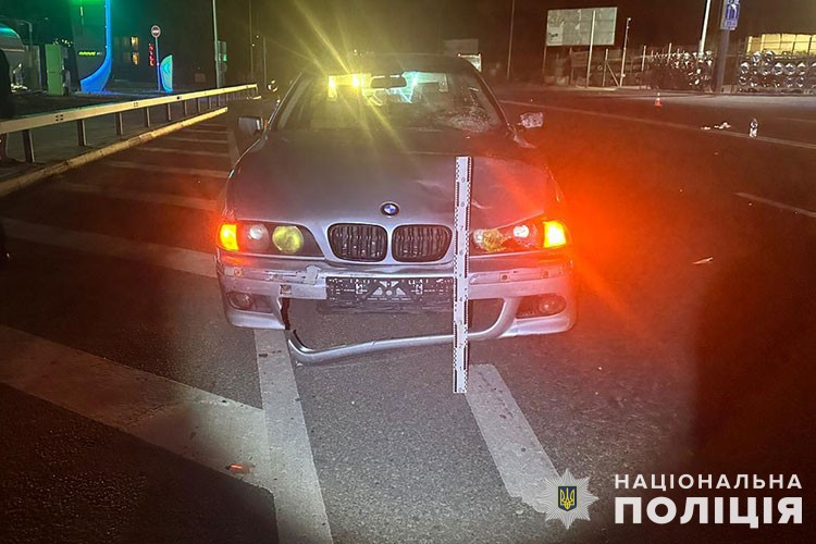 поліцейські з'ясовують обставини 8 дтп, у яких постраждали люди