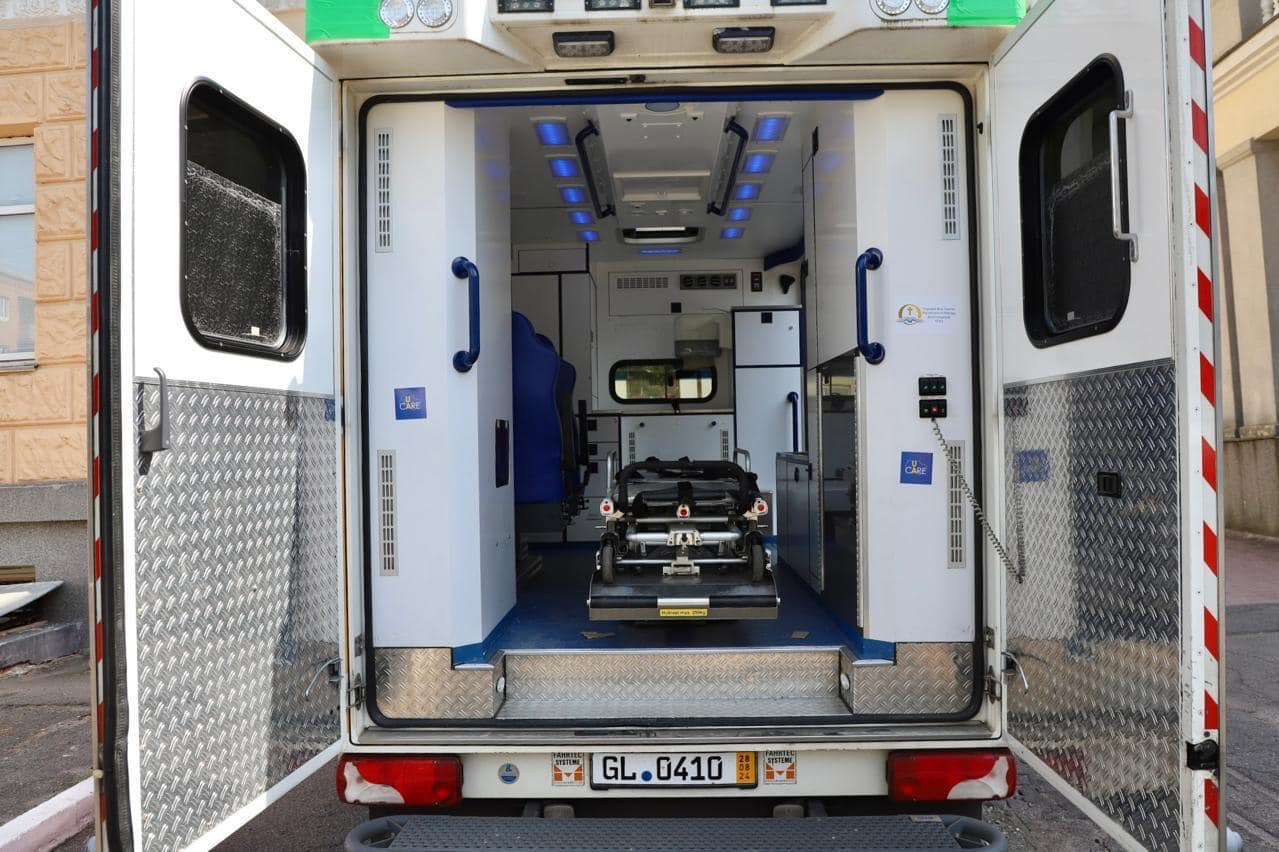 Новини Хмельницького - фото з На Хмельниччині передали новий реанімобіль для Сил спеціальних операцій