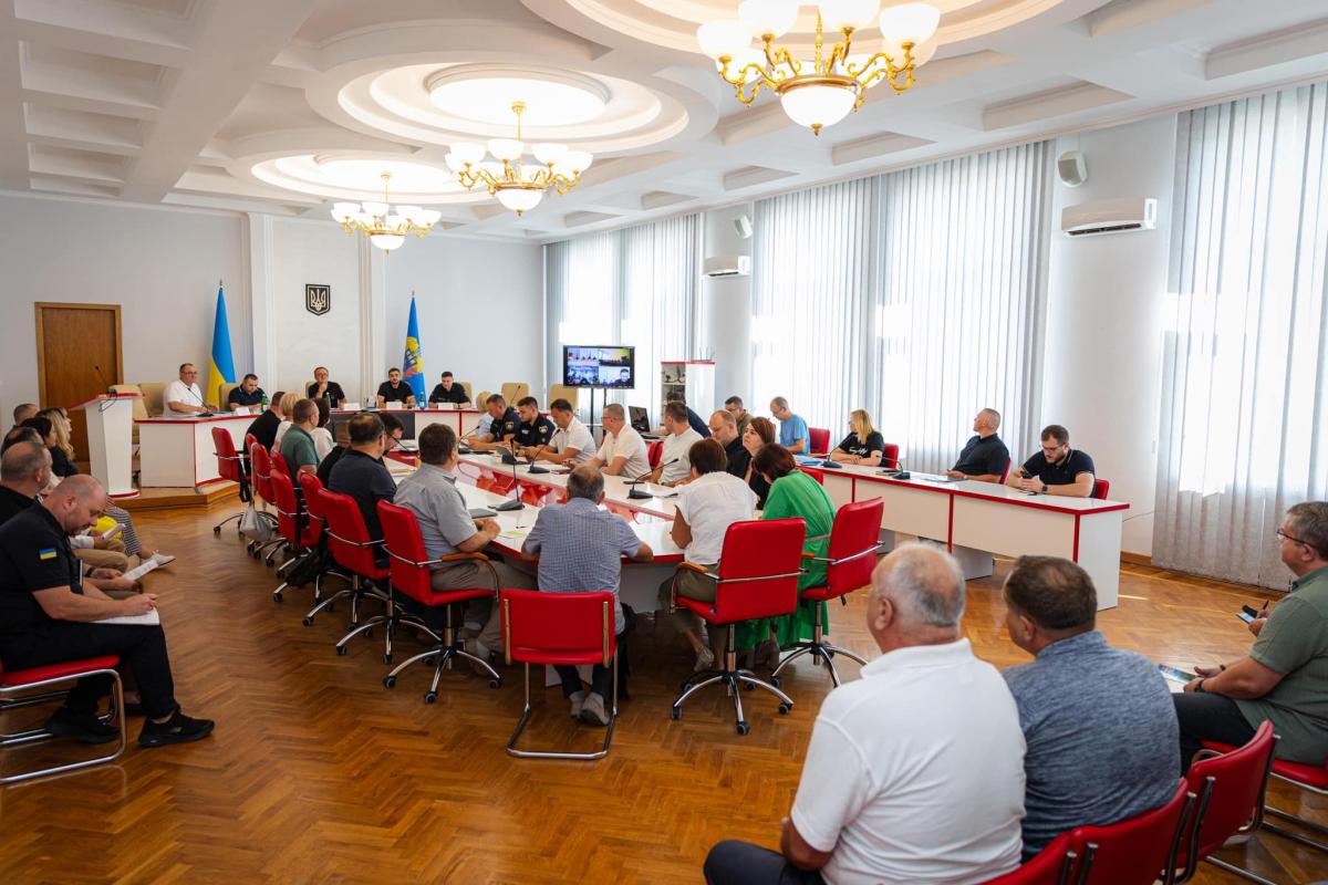 Новини Тернополя - фото з Наслідки прильоту у Тернополі: ґрунт забруднений нафтопродуктами майже вдесятеро більше за норму