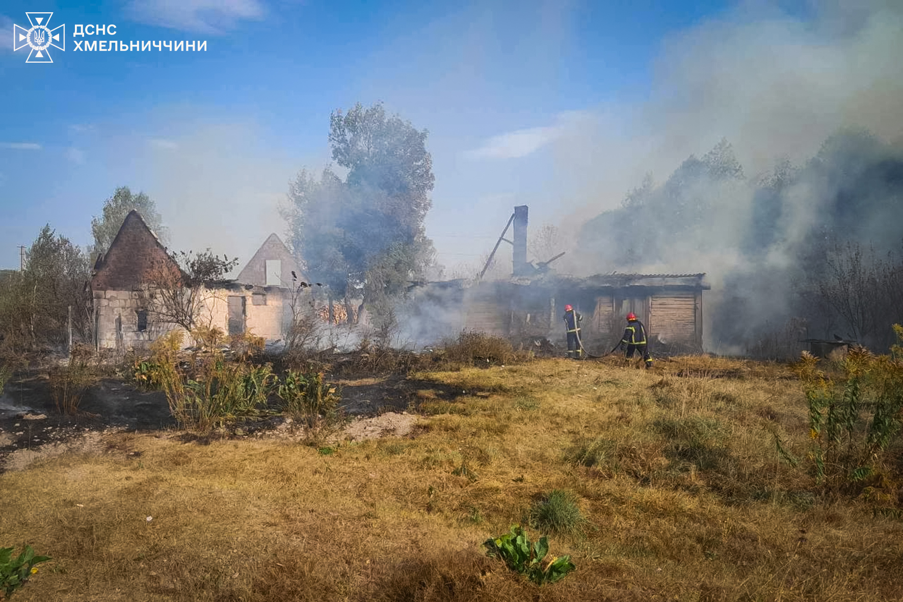 Новини Хмельницького - фото з На Хмельниччині за добу сталося 25 пожеж На зображенні може бути: вогонь та текст